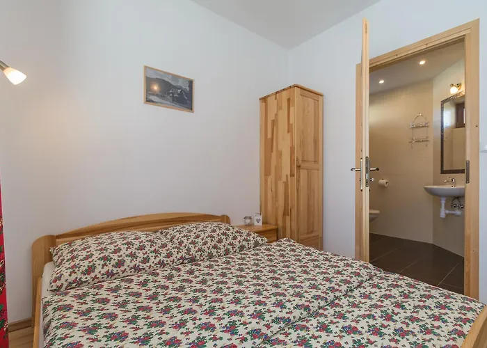 W Dolinie Cichej Wody זקופאנה