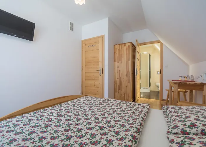 W Dolinie Cichej Wody Rum i privatbostad